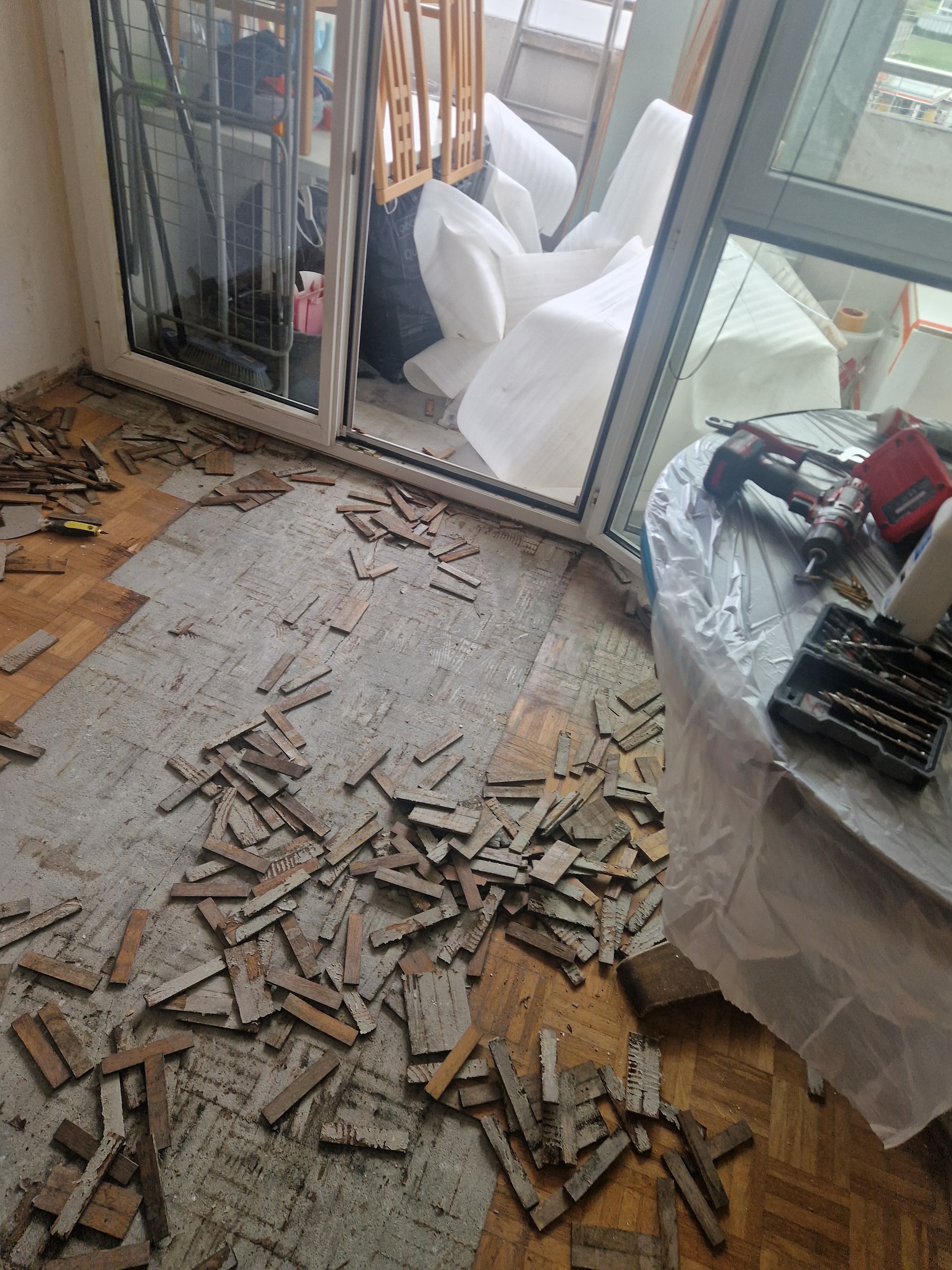 Rückbau des bestehenden Parkettbodens